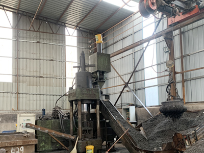 Zunhua Shengjian Fanrong Machinery의 철 칩 연탄 작업장이 공식적으로 생산에 들어갑니다.